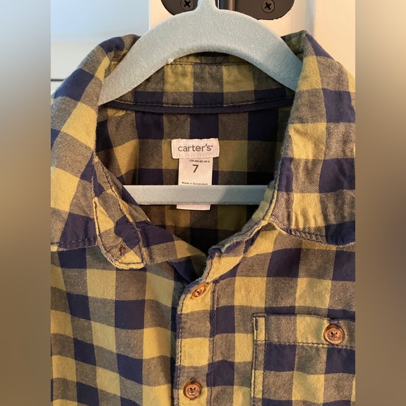Carter's Boys Long Sleeve Button Down - Size 7 (Bundle for Discount) - Picture 2 of 3